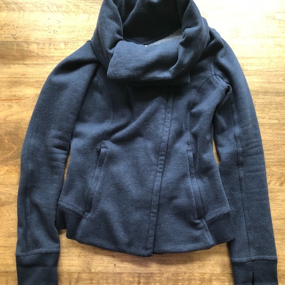 Lululemon navy jacket4 - Picture 3 of 5
